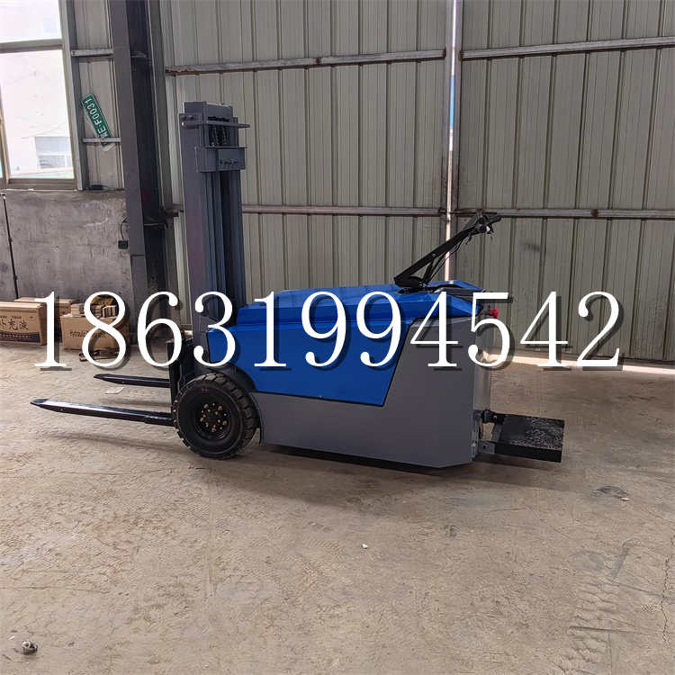 遵化市全电动叉车插腿式堆高车液压装卸车1.5吨升高小型站驾式铲车